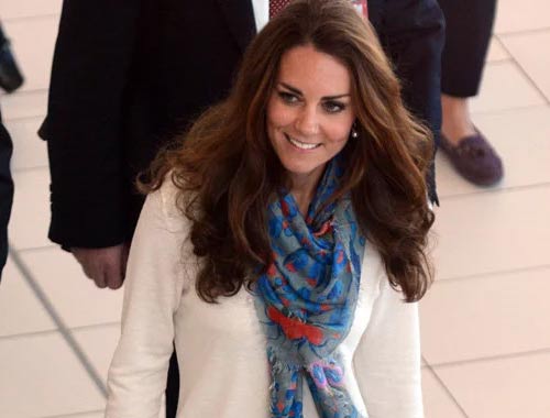 Feel Royal with your Scarf