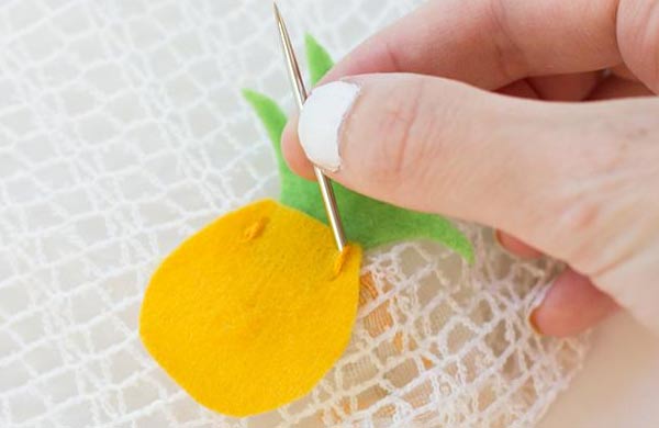 DIY Pineapple Table Runner