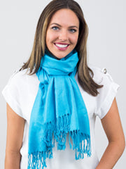 How to Tie a Scarf: Wrap and Tie