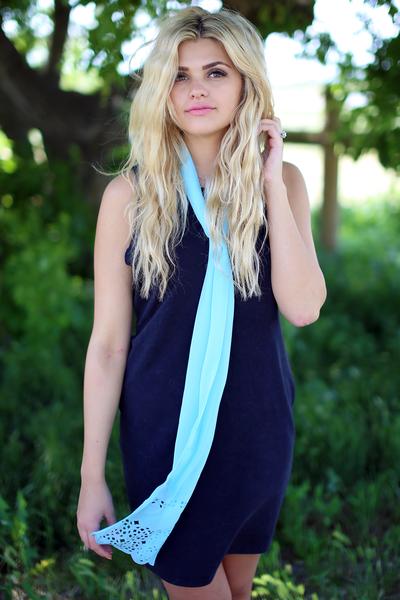 Cut It Out Scarf Turquoise With Model