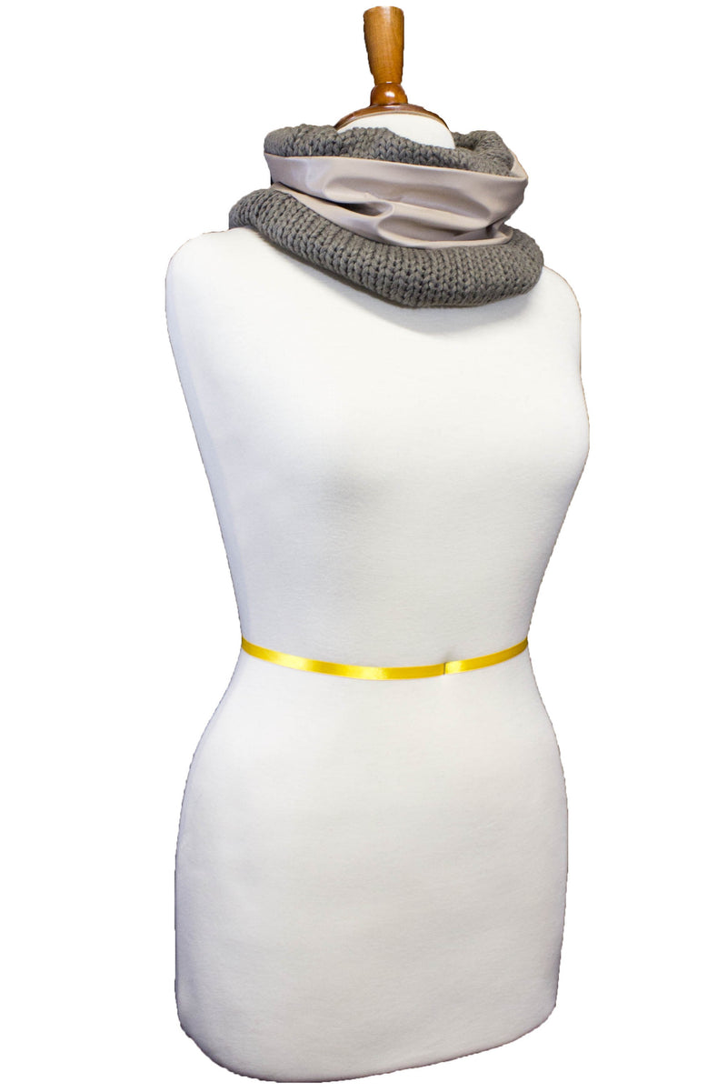 Marilyn Leather Circle Scarf Beige