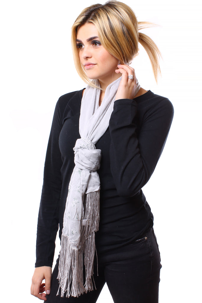 Mila Neck Scarf Silver With Model